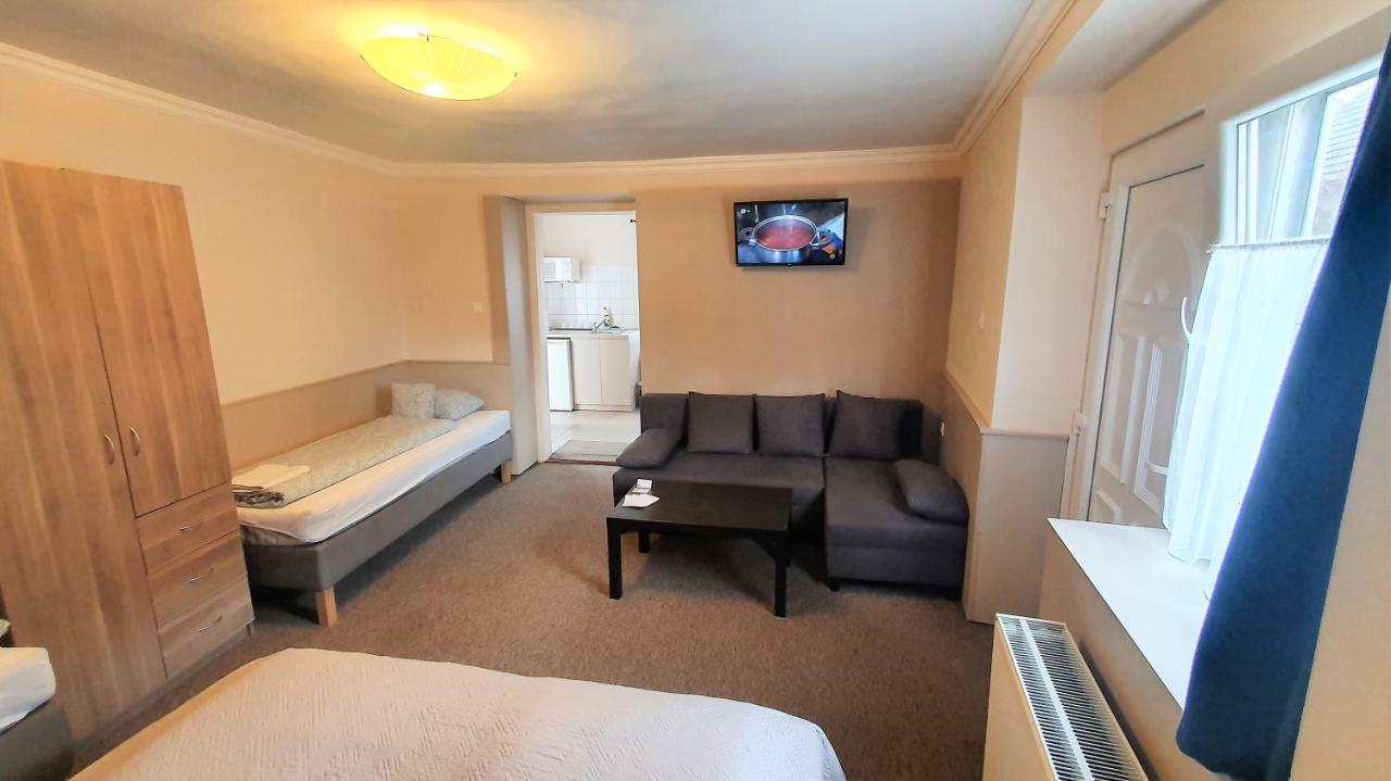 Central Motel Kecskemét Eksteriør bilde