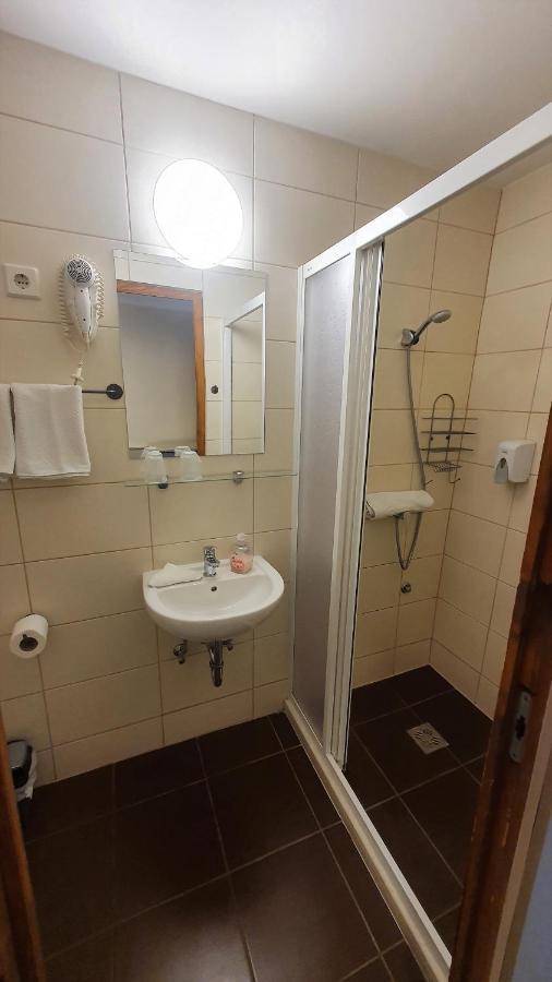 Central Motel Kecskemét Eksteriør bilde